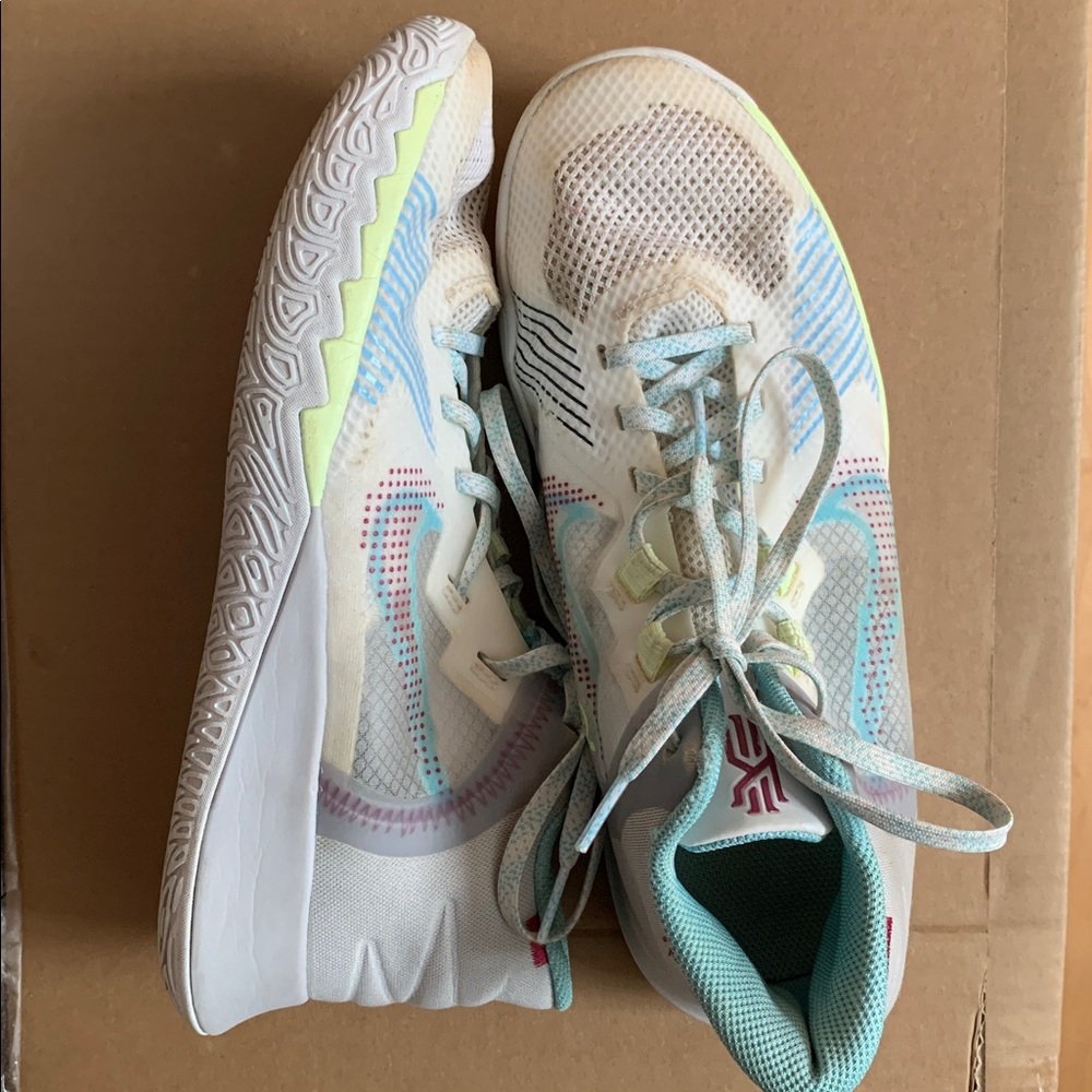 Nike Kyrie flytrap sneakers - Picture 3 of 6